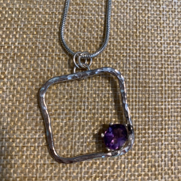 Artisan made sterling pendant with 2 carat plus amethyst stone. - Picture 8 of 11